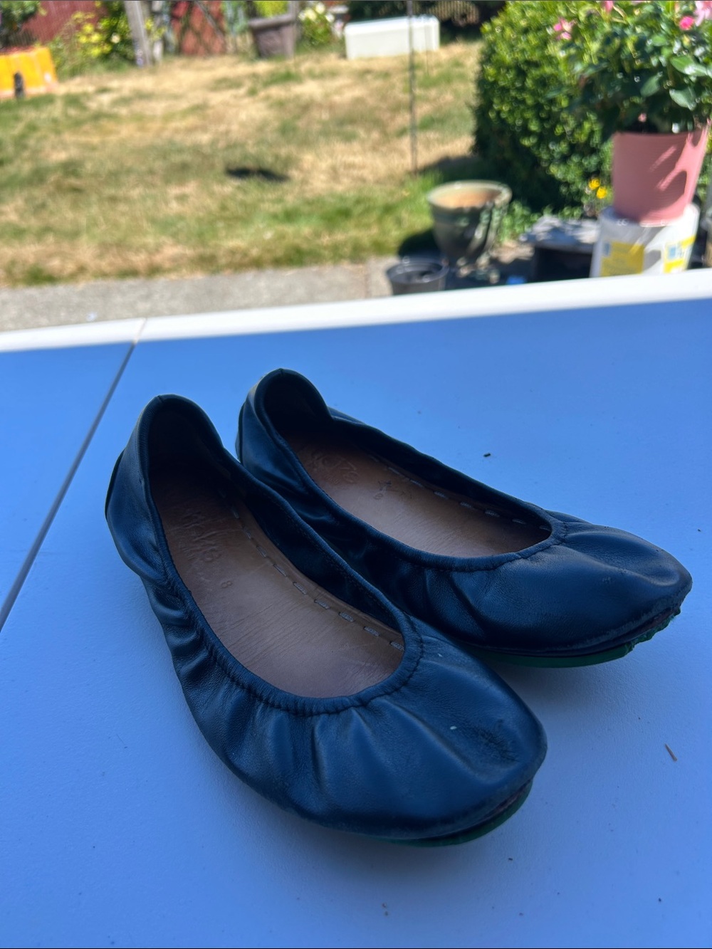 Tieks by Gabriel Women's Black with Green bottom Ballet Flats Size 8 - Picture 16 of 16